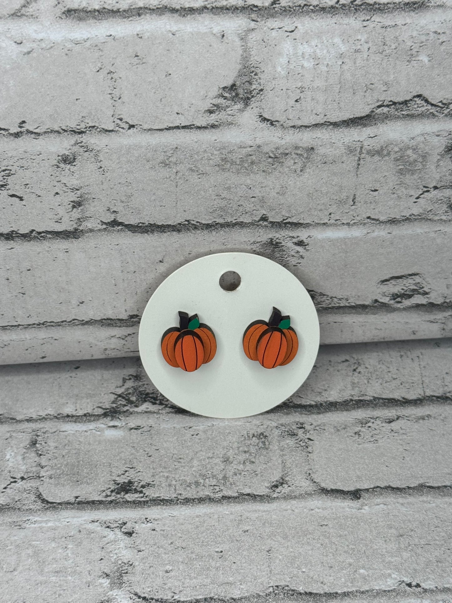 Pumpkin Stud
