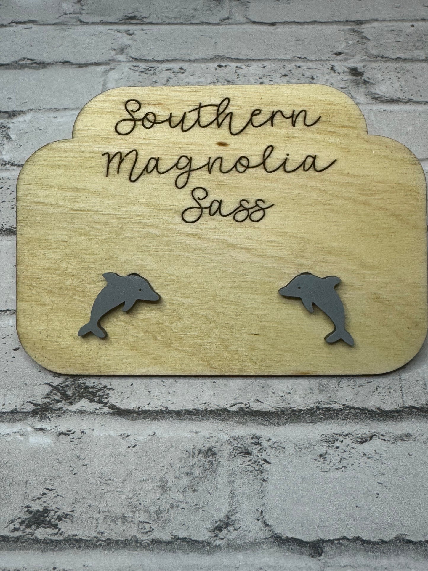 Dolphin Stud