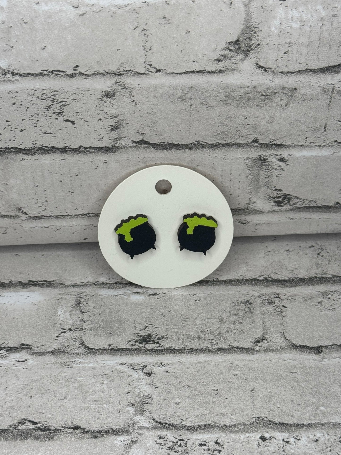 Cauldron Stud